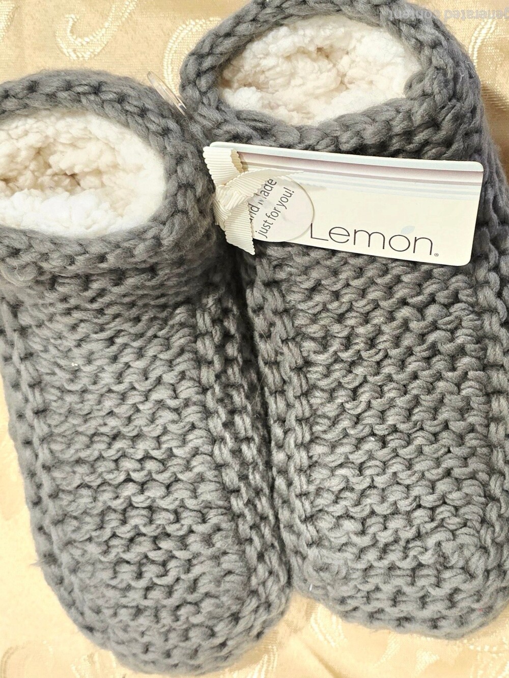 NEW! Lemon Cabin Cuffed Hand Knit Slipper Booties Size 1 (5 - 7)